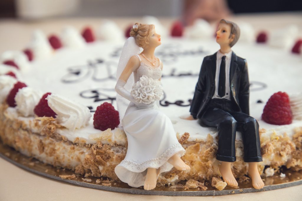 Alternative Wedding Cakes - WeddingsAbroad.com