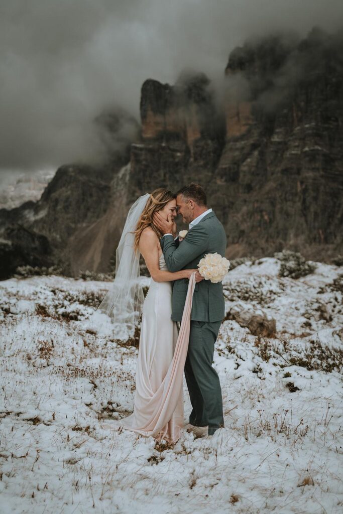 Yvonne Beck, bilingual wedding celebrant in the Alps